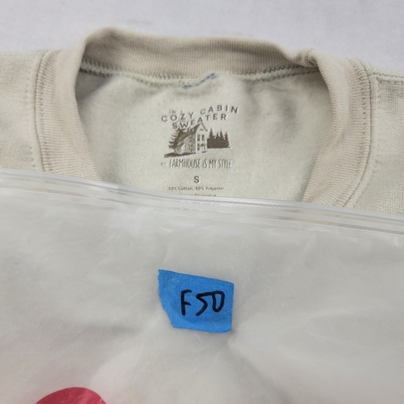 NWOT The Cozy Cabin Sweater by farmhouse is my style White Christmas - Picture 4 of 4